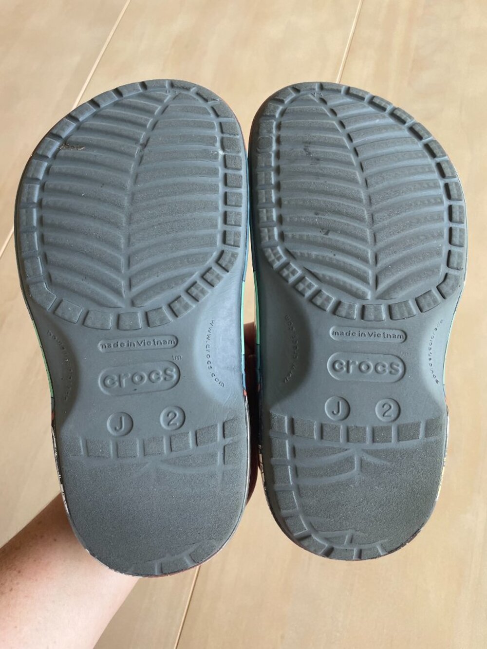 Entire Closet $5! Crocs Disney Pixar Cars Tow Mater Slip On Clog Sandals Sz 2 - Picture 6 of 9